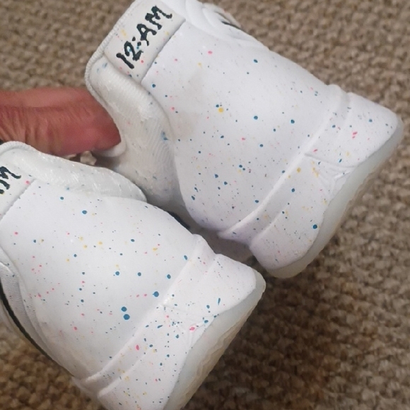 A Pair Of Nike Ja Morants - Picture 9 of 12